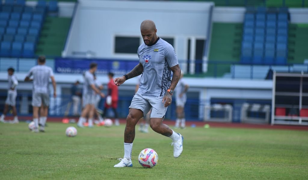 Penyerang PERSIB, David da Silva sudah kembali berlatih menjelang pertandingan melawan Madura United di SPOrT Jabar Arcamanik, Kota Bandung, Rabu 25 September 2024. (PERSIB.co.id/Sutanto Nurhadi Permana)