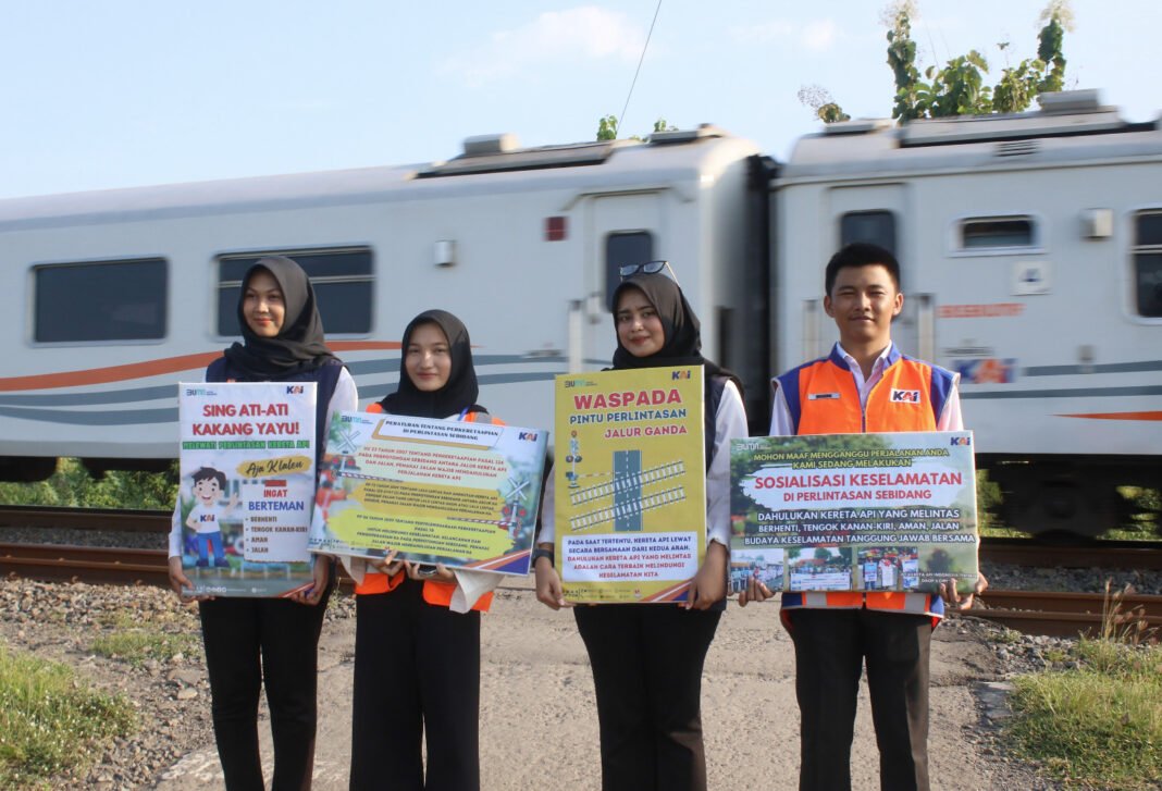 Sosialisasi keselamatan di perlintasan sebidang/(Foto: Istimewa)