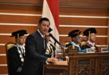 AHY Raih Gelar Doktor dengan Predikat Cumlaude di Unair