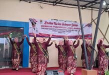 Tarian Sekoper Jabar Warnai Hari Ibu ke-96 di Kabupaten Cirebon