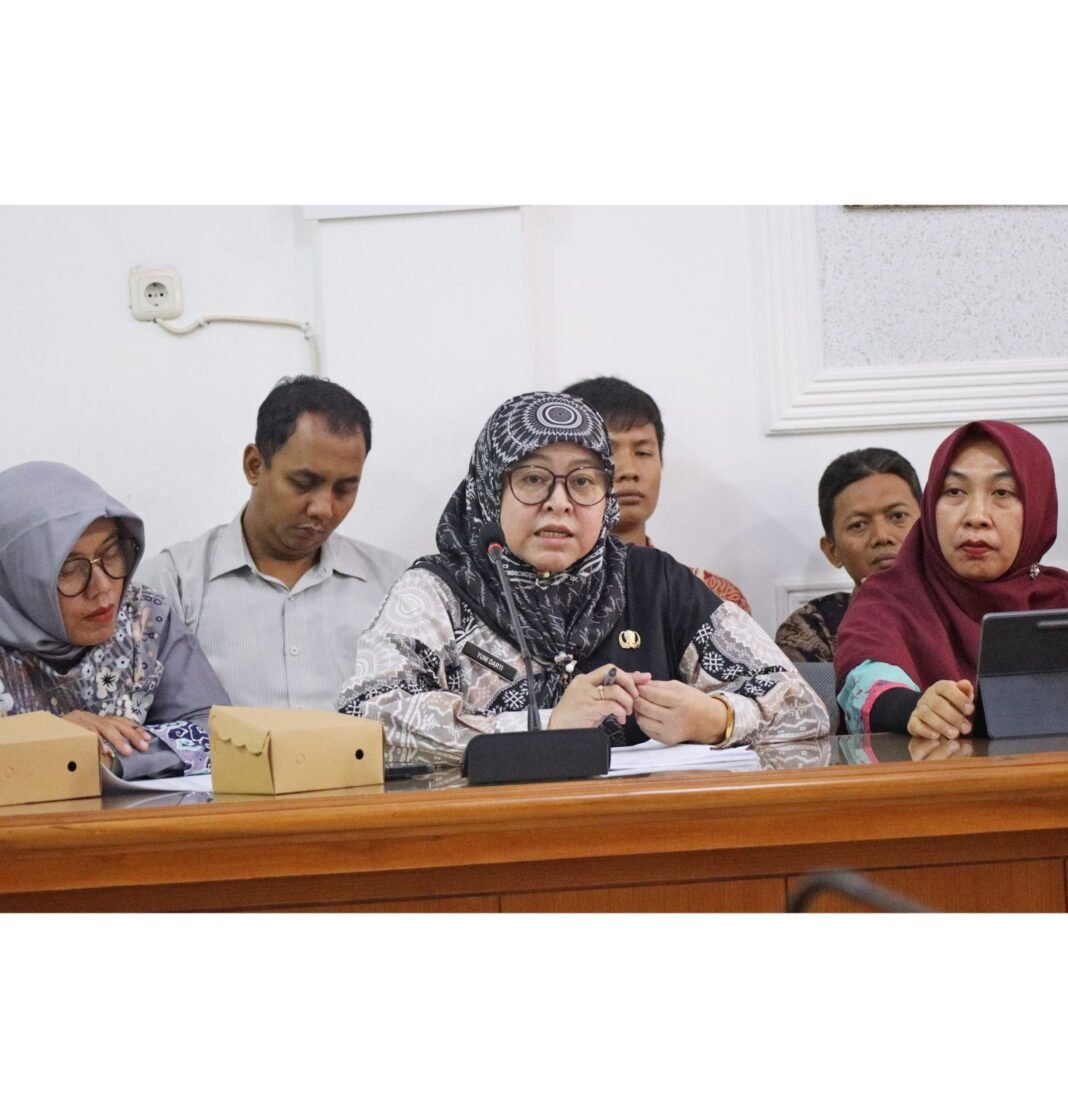 Kepala DLH Kota Cirebon, Yuni Darti/(Foto: Istimewa)
