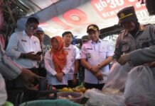 Pemkab Cirebon Cek Ketersediaan dan Harga Bahan Pokok di Pasar Sumber