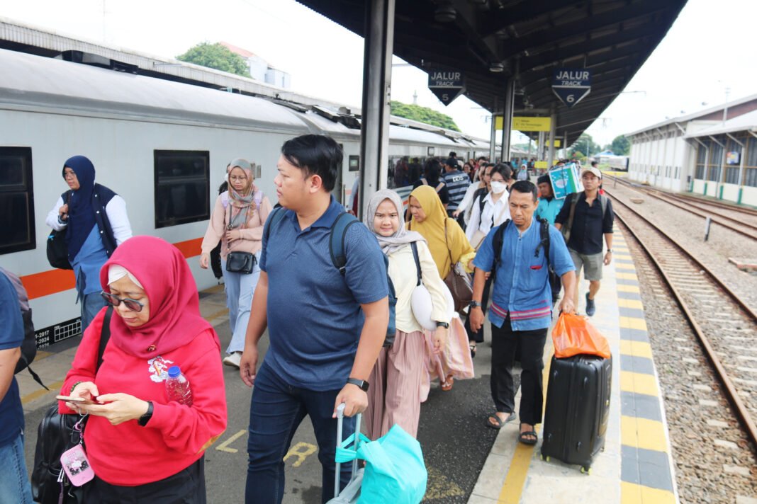 Ilustrasi penumpang kereta api/foto: istimewa