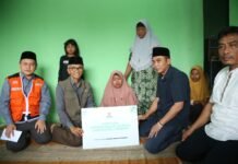 Pemkab Cirebon Salurkan Bantuan untuk Korban Longsor Gunung Kuda