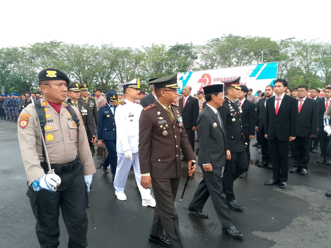 Polres Cirebon Kota saat menggelar upacara Hari Bhayangkara/(Foto: Istimewa)
