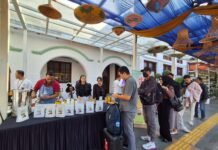 Ngopi Asyik Sambil Nunggu Kereta, KAI Daop 3 Cirebon Bagikan 350 Cup Kopi Gratis!