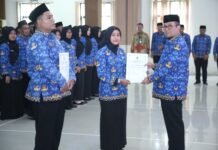 290 PPPK Resmi Dilantik, Bupati Imron Tekankan Profesionalisme