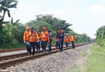 Jelang Nataru, Daop 3 Cirebon Perketat Pemeriksaan Jalur dan Sarana KA