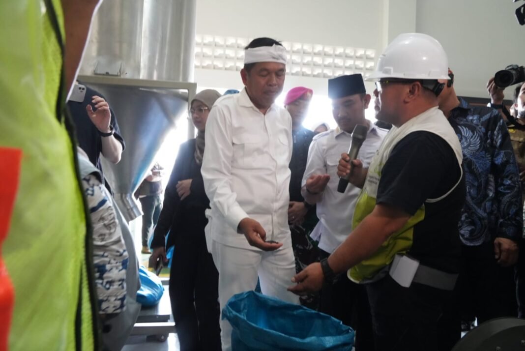 WhatsApp Image 2025-11-11 at 12.50.40 Gubernur Jabar Dedi Mulyadi.