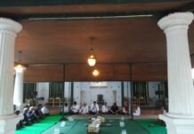 Keraton Kasepuhan Cirebon Gelar Tradisi Rowahan Peringati Nisfu Syaban