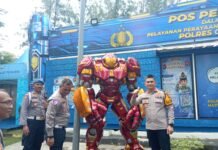 Di Rest Area Tol Cirebon, Dua Patung Robot Jadi Spot Foto Pemudik