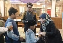 Rinna Suryanti Santuni 100 Anak Yatim di Cirebon, Buka Puasa Bareng Penuh Kehangatan