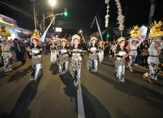 Kirab Budaya Napak Tilas Padjadjaran Diserbu Warga