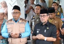 Bupati Imron Lepas Jemaah Haji Kloter 19 Kabupaten Cirebon ke Tanah Suci