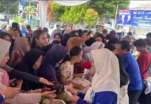 HUT ke-25, Partai Demokrat Gelar Gerakan Pangan Murah di Cirebon