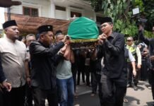 Penghormatan Terakhir untuk Danny Setiawan di Gedung Sate, Dimakamkan di Purwakarta