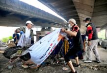 Kolong Jembatan Pasopati Harus Bersih, Sekda Herman Dorong Penanganan Sampah dari Hulu